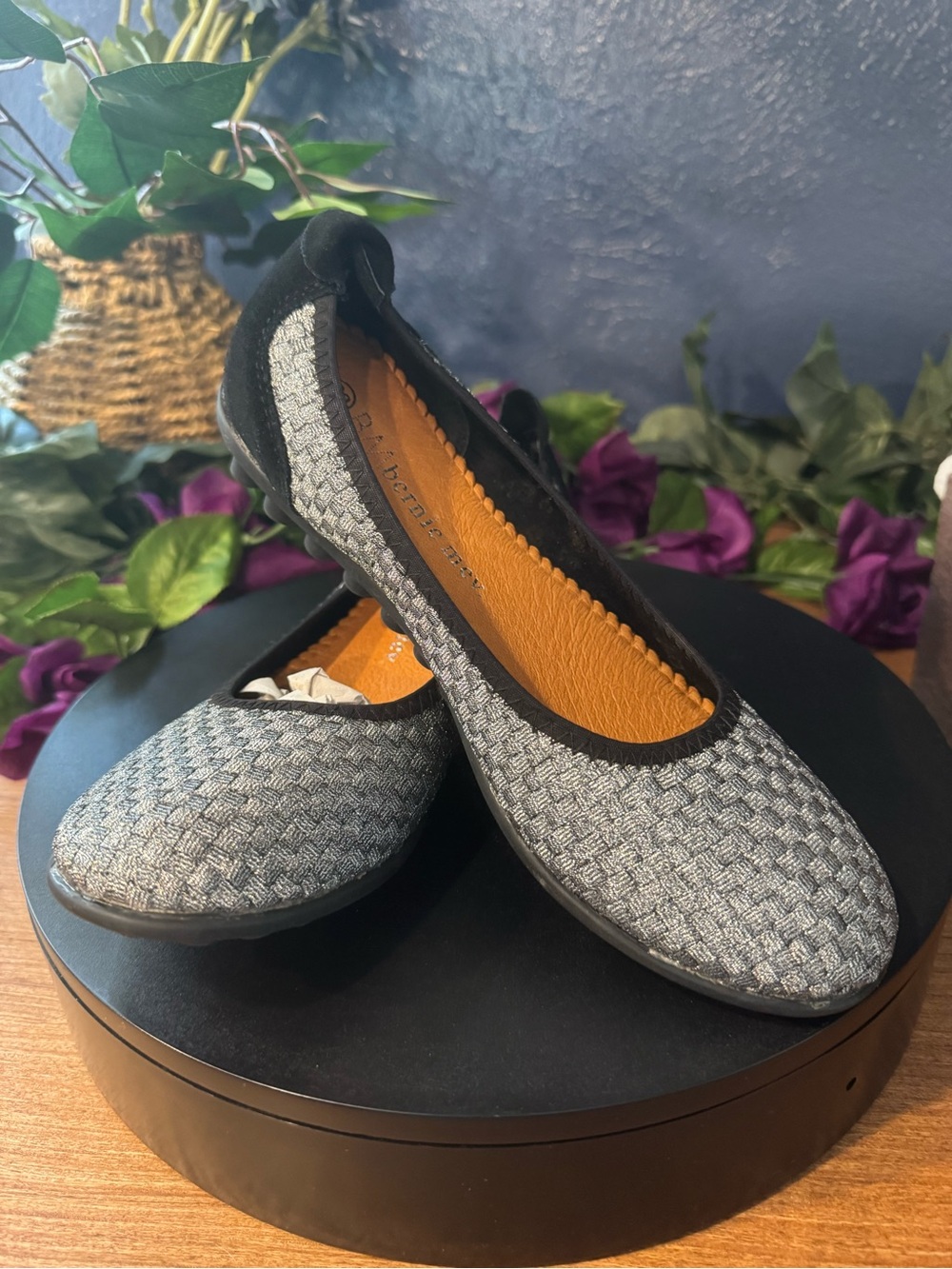 NIB bernie mev.  Hazel Pewter Slip On Flats Size 8.5 EU 39